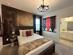 Luxury Home - ALL the Extras - Sleeps 39