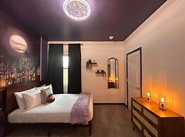 Luxury Home - ALL the Extras - Sleeps 39