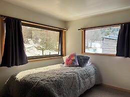 Oceana Suites Hotel Volkano