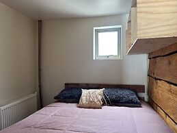 Oceana Suites Hotel Volkano