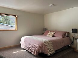 Oceana Suites Hotel Volkano