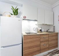 BnB Homes Elegant Apartment 50 m Walk From Beach