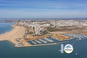 BnB Homes Elegant Apartment 50 m Walk From Beach