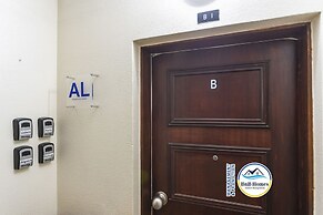 BnB Homes Elegant Apartment 50 m Walk From Beach