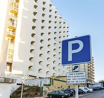 BnB Homes Elegant Apartment 50 m Walk From Beach