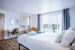 Skyline Duplex Penthouse - Llanelli