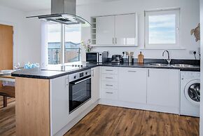 Skyline Duplex Penthouse - Llanelli