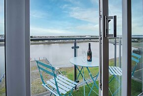 Skyline Duplex Penthouse - Llanelli