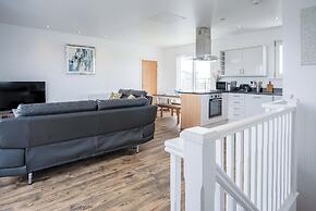 Skyline Duplex Penthouse - Llanelli