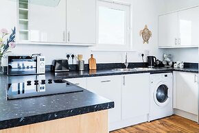 Skyline Duplex Penthouse - Llanelli