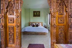 Sebudjan Grand Aurora