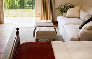 Chic Studio Nestled in Lovely Garden and Pool-2254