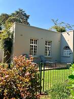 Chic Studio Nestled in Lovely Garden and Pool-2254