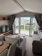 Tranquil Seaside Caravan Retreat in Eyemouth
