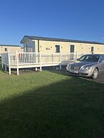 Tranquil Seaside Caravan Retreat in Eyemouth