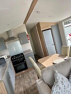 Tranquil Seaside Caravan Retreat in Eyemouth