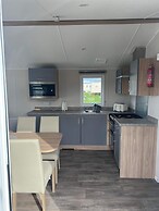 Tranquil Seaside Caravan Retreat in Eyemouth