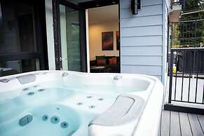 Cedar and Loam by Revelstoke Vacations