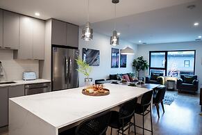 Cedar and Loam by Revelstoke Vacations