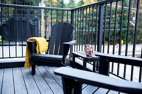 Cedar and Loam by Revelstoke Vacations