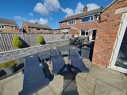 Cozy Blackpool Retreat With 3 Bedrooms