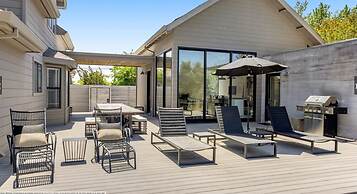 Modern Sonoma Home w Private Pool - Valley Vineyards