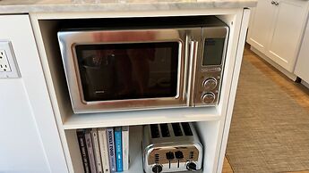 Modern Sonoma Home w Private Pool - Valley Vineyards