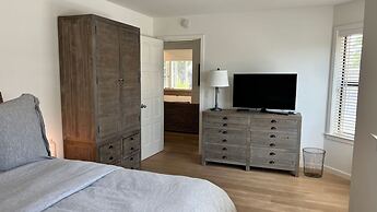 Modern Sonoma Home w Private Pool - Valley Vineyards