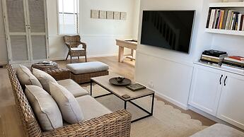 Modern Sonoma Home w Private Pool - Valley Vineyards