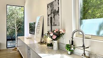 Modern Sonoma Home w Private Pool - Valley Vineyards