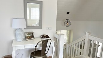 Modern Sonoma Home w Private Pool - Valley Vineyards