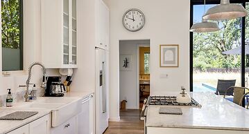 Modern Sonoma Home w Private Pool - Valley Vineyards