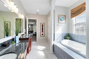 Serene Golf-front Oasis Villa in Reunion Resort