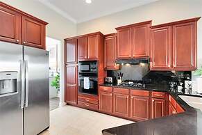 Serene Golf-front Oasis Villa in Reunion Resort