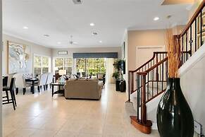 Serene Golf-front Oasis Villa in Reunion Resort