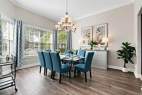 Serene Golf-front Oasis Villa in Reunion Resort