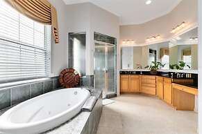 Serene Golf-front Oasis Villa in Reunion Resort