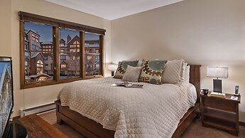 Elegant Ski-in Ski-out Townhome in Beaver Creek