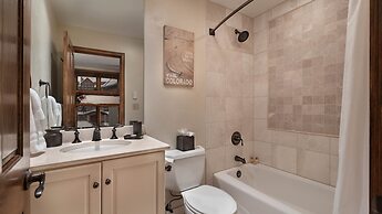 Elegant Ski-in Ski-out Townhome in Beaver Creek