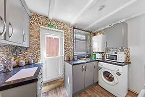 Charming Chatham Apartment With 3 Bedrooms