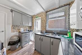 Charming Chatham Apartment With 3 Bedrooms