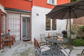 Aperol in Iseo With 1 Bedrooms and 1 Bathrooms
