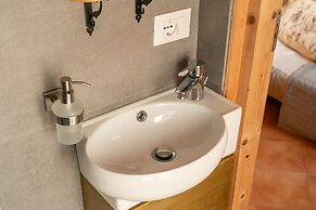 Aperol in Iseo With 1 Bedrooms and 1 Bathrooms