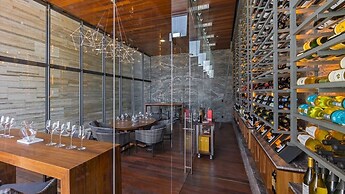 2BD Oceanfront Presidential Suite SCabo