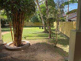 Cenreeza Airport Villa