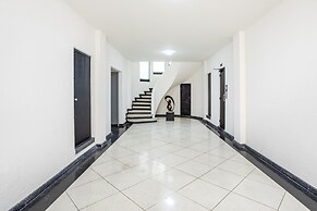 Relax & Recharge in Roma - Elevator - Sleeps 7