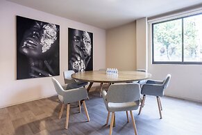 Relax & Recharge in Roma - Elevator - Sleeps 7