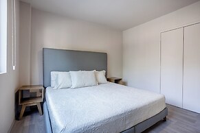 Relax & Recharge in Roma - Elevator - Sleeps 7