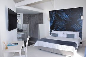 Ninamu Pearl  Guest House