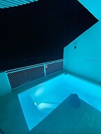 Ninamu Pearl  Guest House